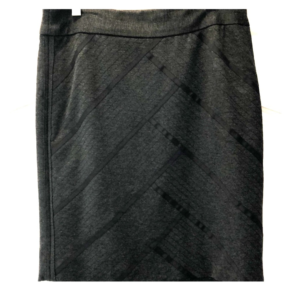 Stretchy knit skirt